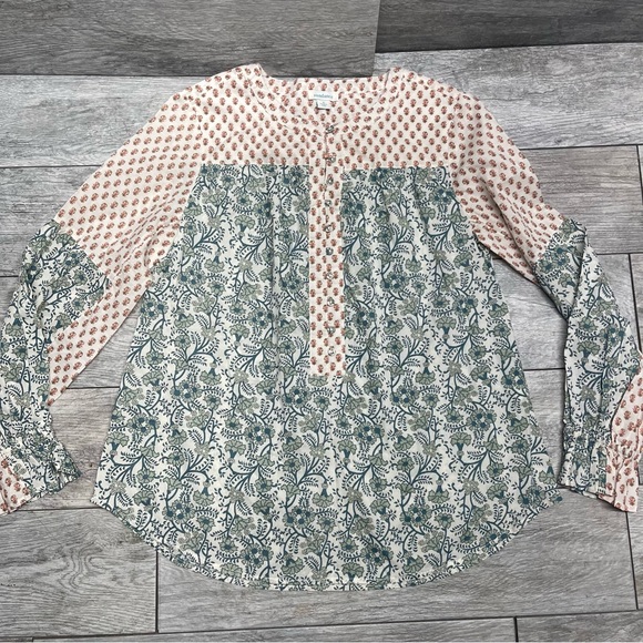 SUNDANCE blouse with button front and ruffle bubble sleeves S - Picture 1 of 10